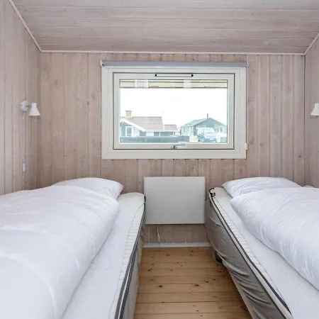 Four-bedroom Holiday In Hvide Sande 4 Bjerregård