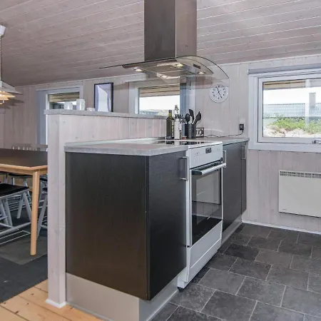Four-bedroom Holiday In Hvide Sande 4 * Bjerregård