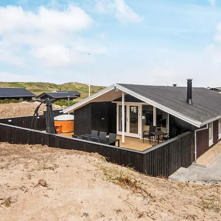 Four-bedroom Holiday In Hvide Sande 4 Hébergement de vacances